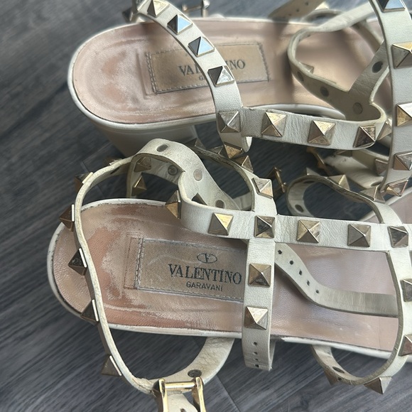 Authentic Valentino sandal - Picture 2 of 5